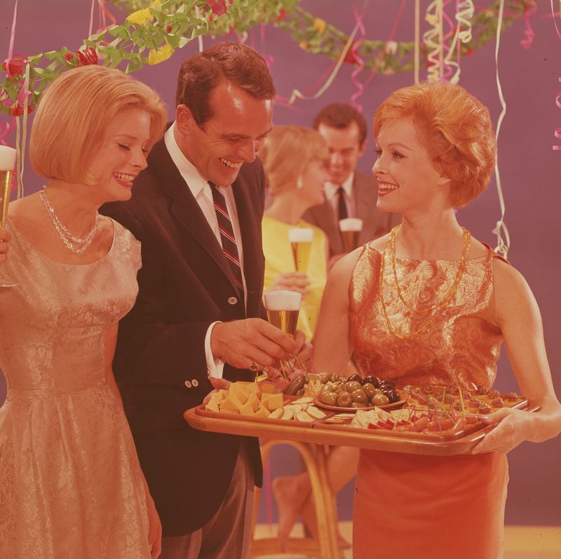23 Forgotten California Dinner Etiquette Traditions That Defined The Swinging Sixties - Decor Hint Cocktail Hour Before Every Meal