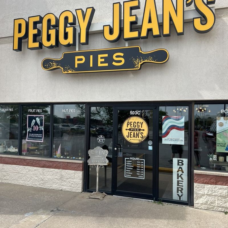 Legendary Ice Cream Stops You'll Love Across Missouri - Decor Hint Peggy Jean's Pies In Columbia