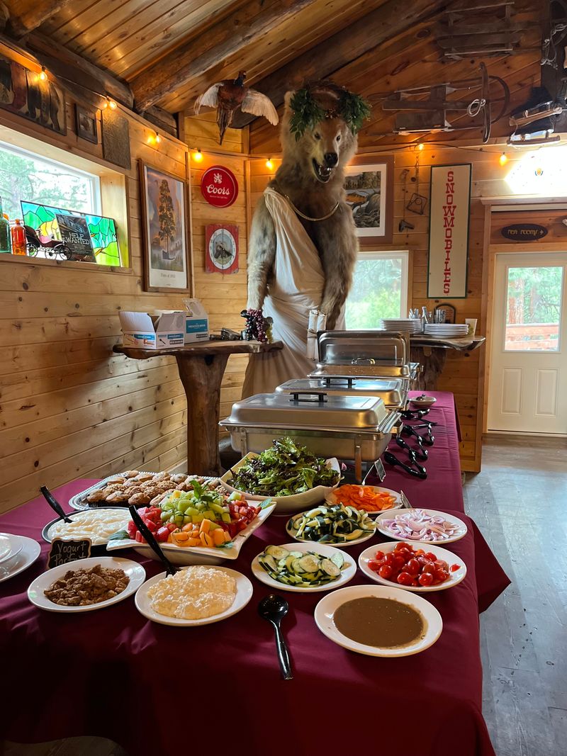 Montana Buffets Dishing Out Heaping Servings Of Comfort Flavor And Local Charm - Decor Hint Bitterroot Valley Feast House - Hamilton