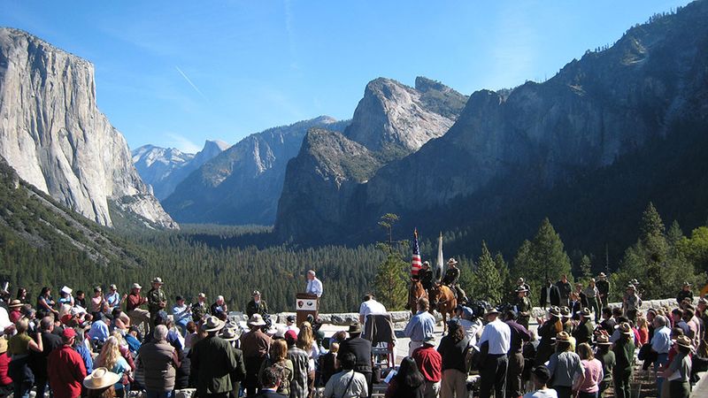 18 California Spots Locals Try To Avoid - Decor Hint Yosemite Valley Floor