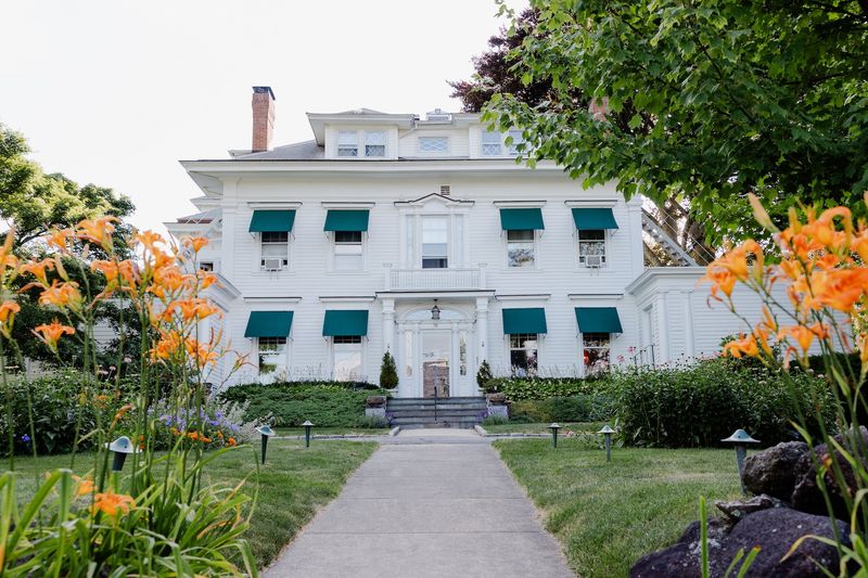 Stanton House Inn Gift Shop