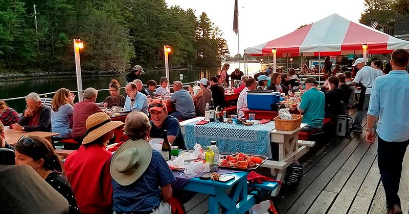 20 Hidden Gem Maine Lobster Shacks That Prove The Best Seafood Isn't Always On The Map - Decor Hint Chauncey Creek Lobster Pier
