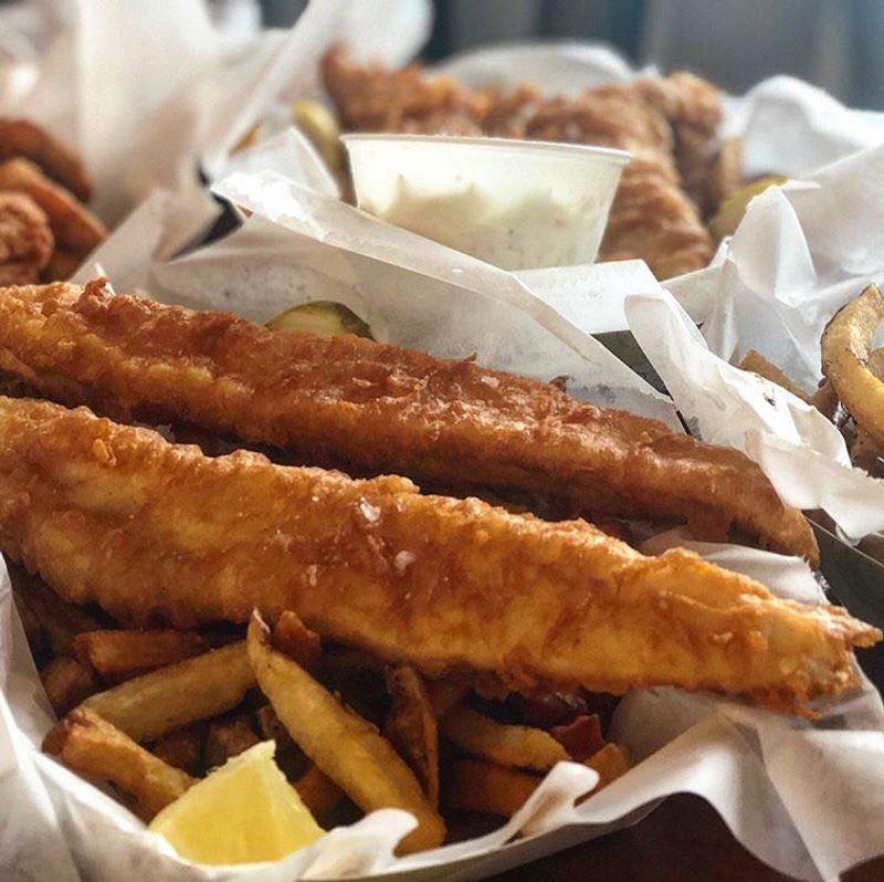 Minnesota Restaurants Bringing A Taste Of The Shoreline Up North - Decor Hint Mac's Fish / Chips / Strips