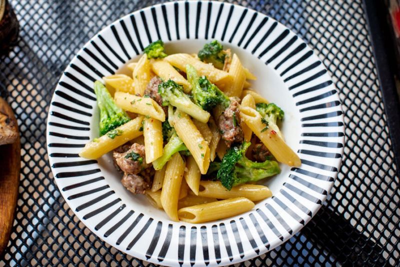 Illinois Lobster Roll Spots Delivering Coastal Flavor In The Midwest - Decor Hint Burhop's Seafood Wilmette