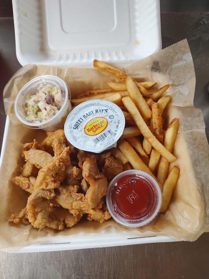 Maine's Top Lakeside Spots For Perfect Fish Fries - Decor Hint Somethin's Fishy, Arundel