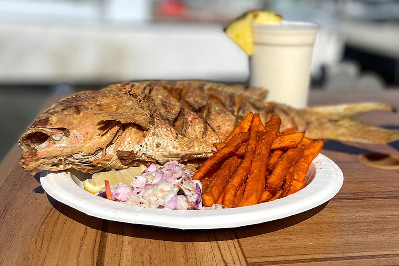 Salty's Island Bar & Grille