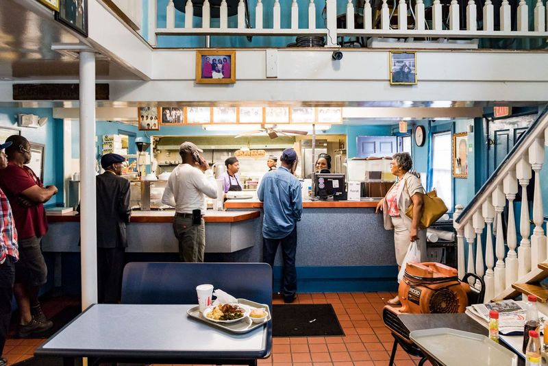 The South Carolina Soul Food Café Locals Refuse To Give Up - Decor Hint Founded By Albertha Grant In 1980