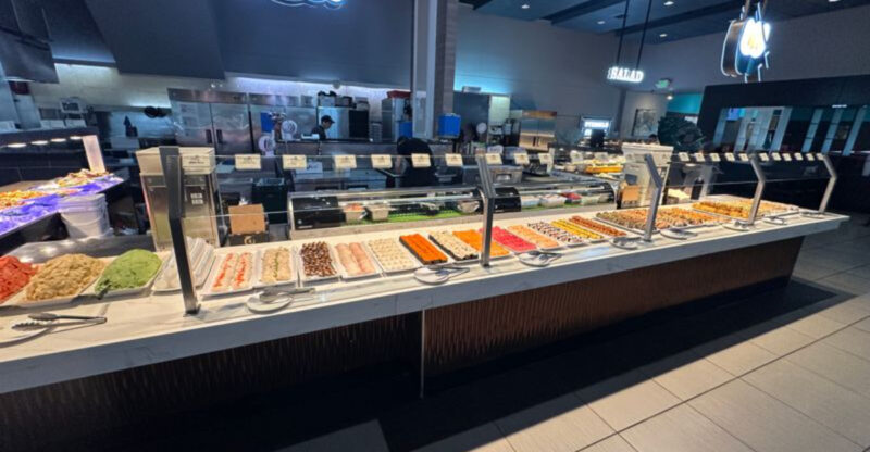 The Washington Buffet Serving Crab The True Puget Sound Way