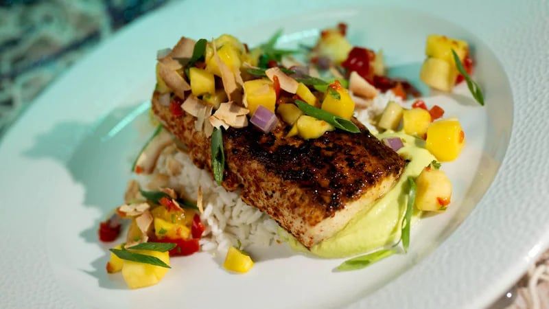 The Most Relaxing Orlando Restaurants When You Want Zero Stress - Decor Hint Coral Reef Restaurant