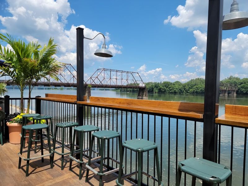 Must-Try Seafood Restaurants Across Pennsylvania Offering Endless Plates Of Flavor - Decor Hint Dockside Willies - Wrightsville