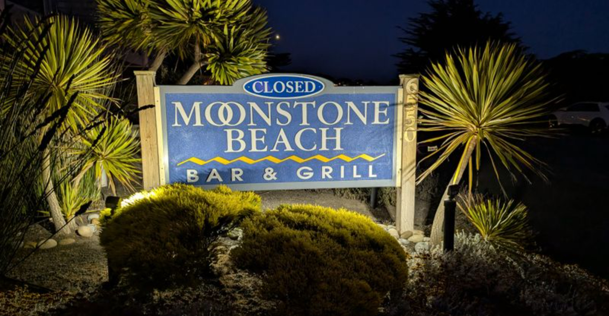 This Coastal California Grill Offers Unlimited Seafood And Unbeatable Scenery - Decor Hint