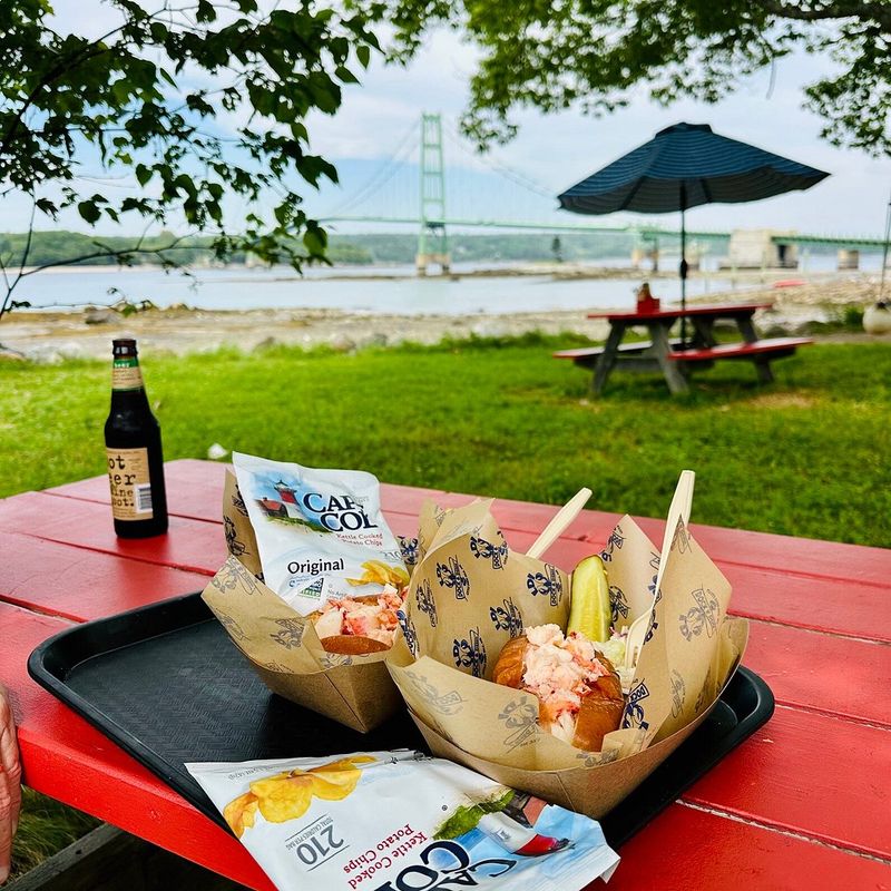 20 Hidden Gem Maine Lobster Shacks That Prove The Best Seafood Isn't Always On The Map - Decor Hint Eaton's Lobster Pool