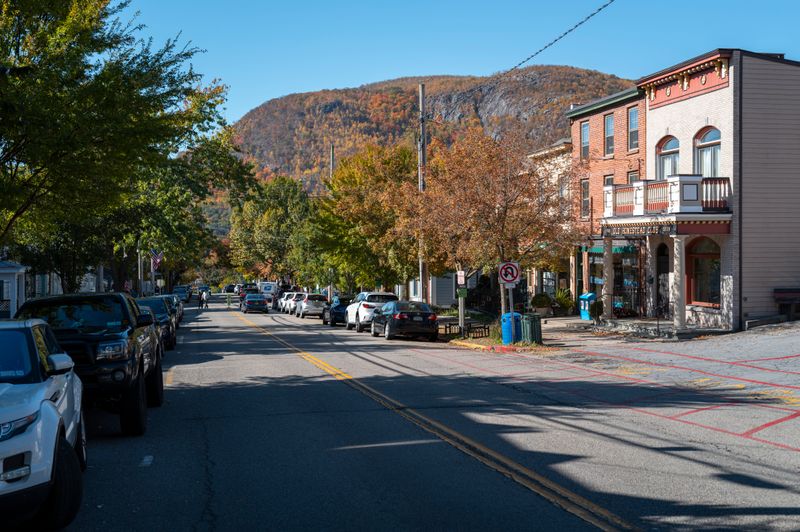 30 Charming Small Towns Across New York You'll Want To Visit - Decor Hint Cold Spring