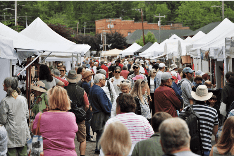 18 Charming North Carolina Festivals Showcasing The State's Handmade Spirit - Decor Hint Saluda Arts Festival