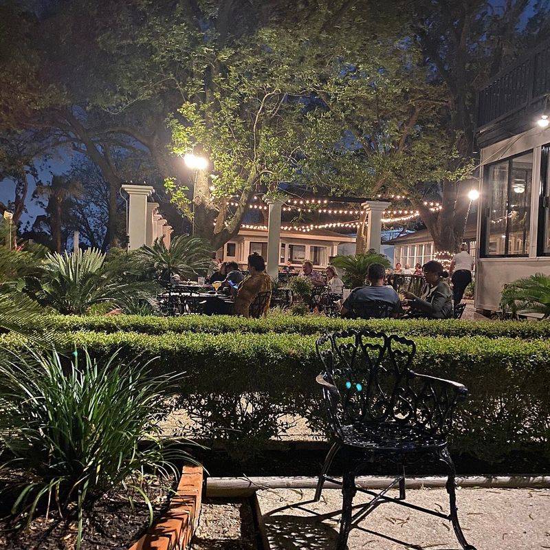 10 Hidden Italian Restaurants In Florida Locals Love - Decor Hint Villa Capri