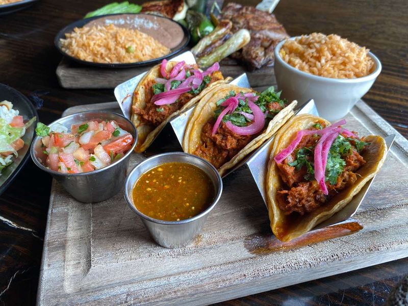 15 Ohio Mexican Restaurants With Salsa That Steals The Spotlight - Decor Hint Los Agaves - Canton