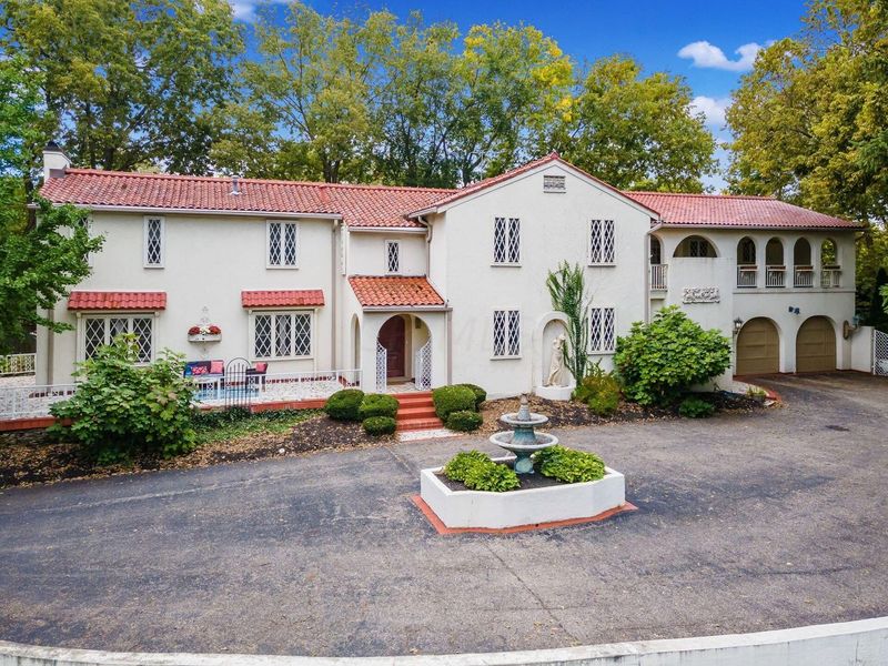 12 Ohio House Styles Falling Out Of Favor With Buyers - Decor Hint Oversized Tuscan Villas