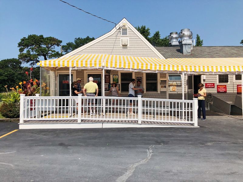 Arnold's Lobster and Clam Bar