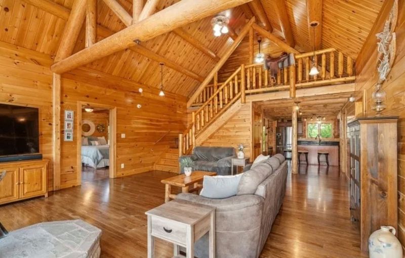 These New Jersey Living Room Designs Are Proof That Style Is Back In Full Swing - Decor Hint Rustic Retreat in Sussex County