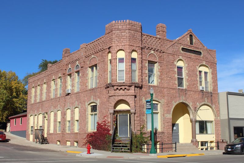 15 Small Towns In South Dakota Worth Visiting - Decor Hint Dell Rapids