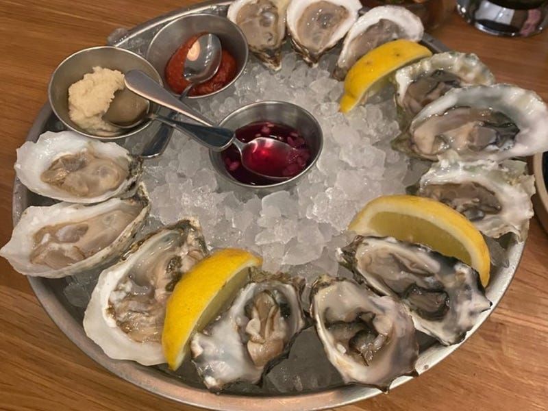 Vermont Seafood Restaurants Bringing Coastal Flavor To The Heart Of The Green Mountains - Decor Hint Bluebird Tavern