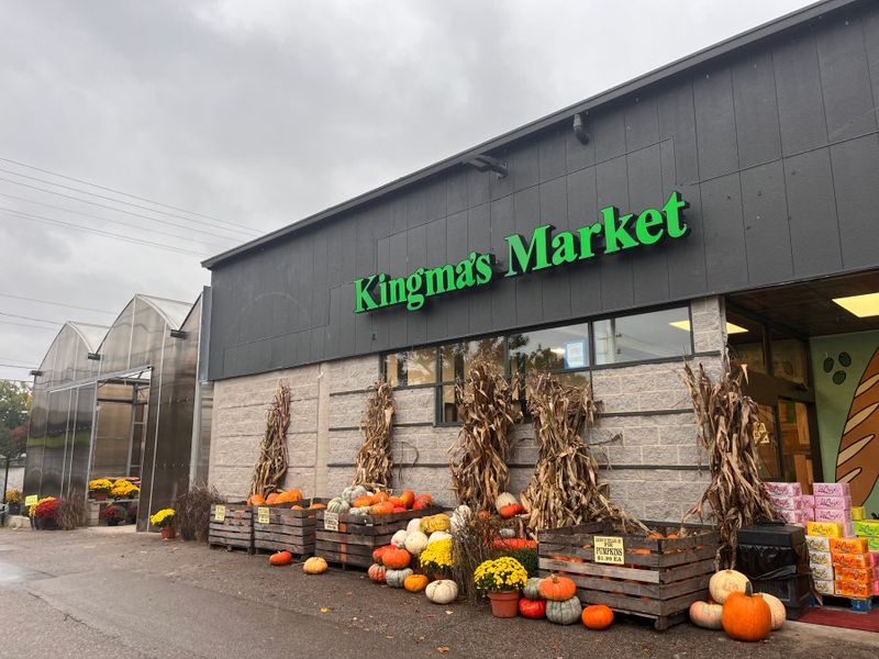 Where Michigan Locals Go For The Best Meat & Seafood Finds - Decor Hint Kingma's Market