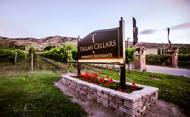 Scenic Washington Lakeside Dining Spots Perfect For Any Food Lover - Decor Hint Sorrento's At Tsillan Cellars