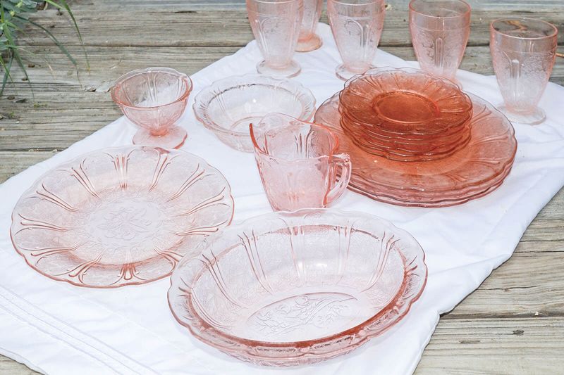 7 Indiana Collectibles Losing Value Fast While 4 Are Now Almost Worthless - Decor Hint Depression Glass