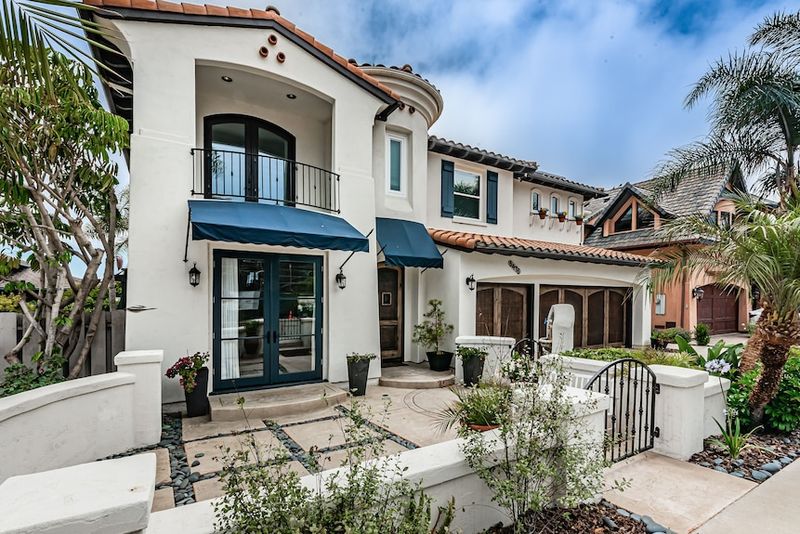 18 Dreamy California Suburbs To Live In With A Bay Area Favorite At #1 - Decor Hint Carlsbad