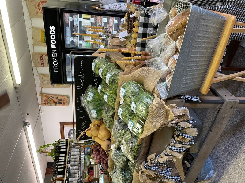 18 Iowa Grocery Stores Where Fresh Cuts And Local Sourcing Make All The Difference - Decor Hint Nature's Corner