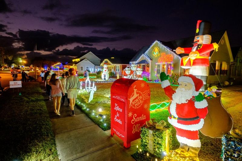 The Oaks Holiday Bazaar