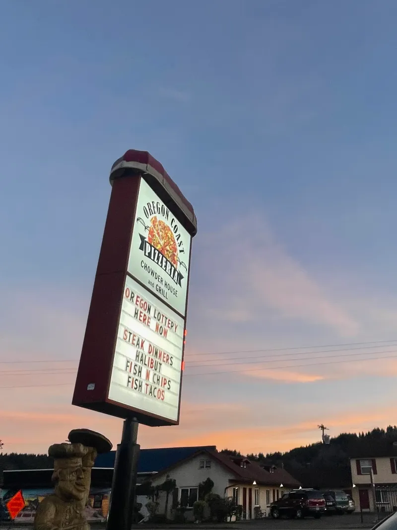 Oregon's Coziest Tavern Fish Fries You'll Want to Try This Season - Decor Hint Oregon Coast Pizzeria's Alaskan Cod Tacos