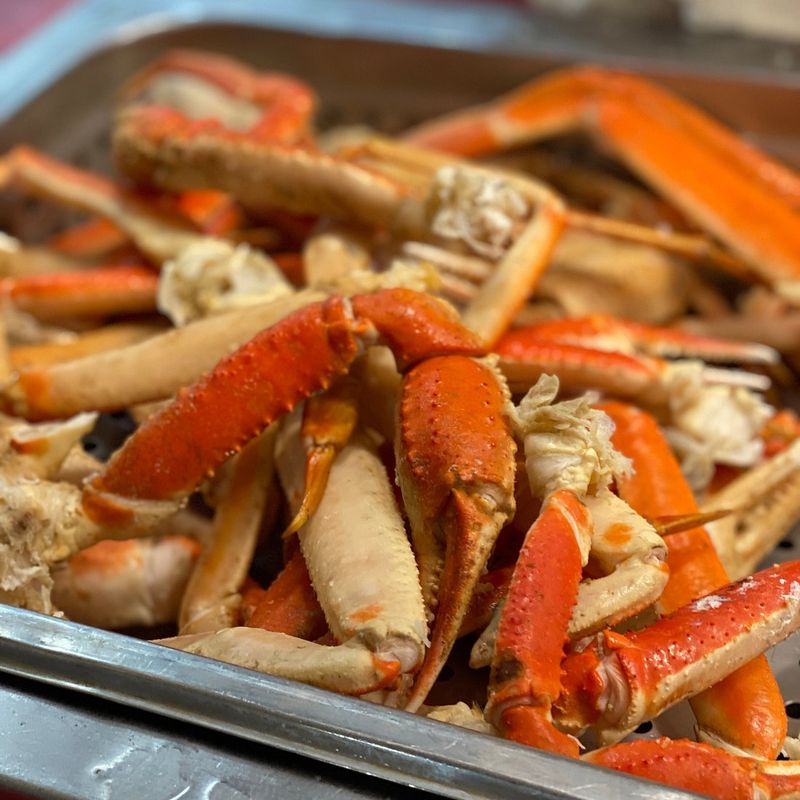 These Florida Buffets Put A Coastal Touch On Home-Style Favorites - Decor Hint Boston Lobster Feast