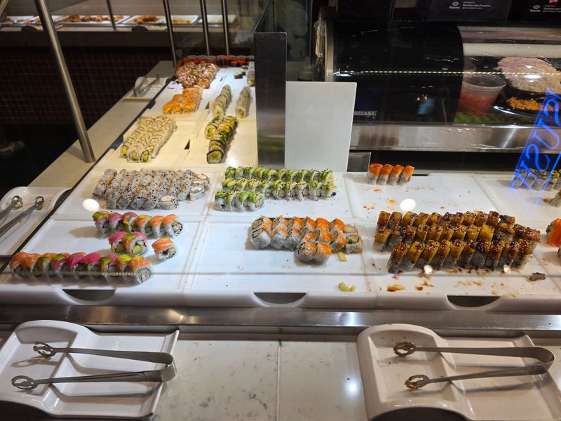 12 All-You-Can-Eat Seafood Restaurants In Florida That Are Worth A Visit - Decor Hint Minato Japanese Buffet & Seafood