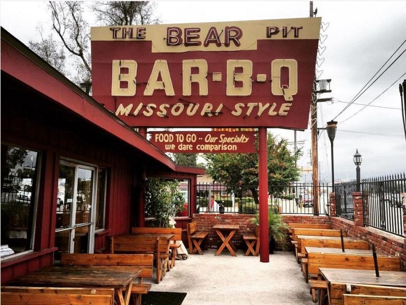 Where To Find True Old-Fashioned BBQ In California - Decor Hint The Bear Pit Bar-B-Q Restaurant