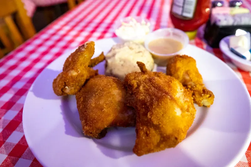 Dell Rhea's Chicken Basket