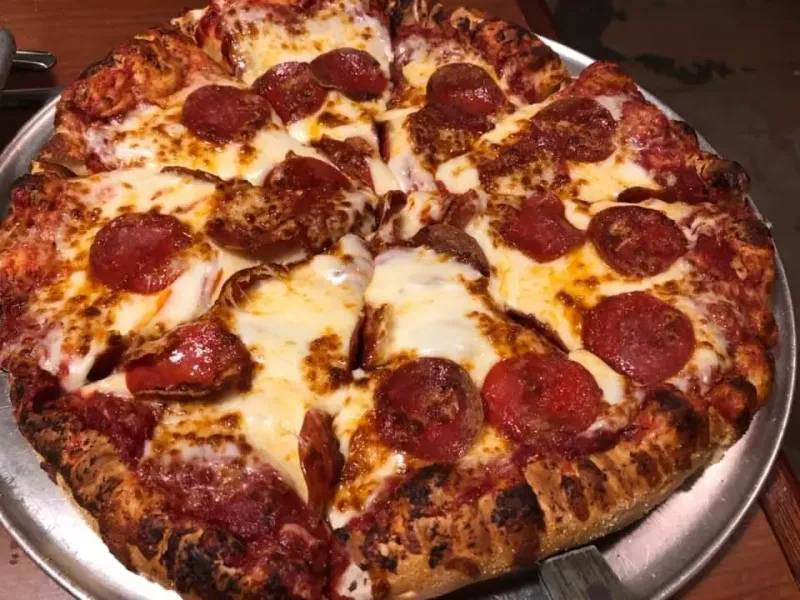 14 Kentucky Pizza Spots Locals Swear Beat The Big Chains Hands Down - Decor Hint Danny Mac's Pizza