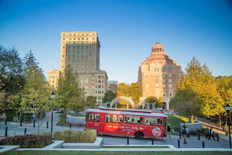 9 North Carolina Train Rides With Beautiful Fall Views - Decor Hint Asheville Historic Trolley Tours