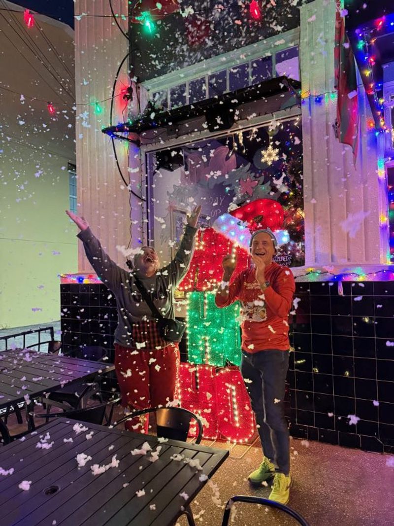 Orlando's 50 Festive Holiday Events You Can Attend For Free - Decor Hint Thornton Park Holiday Lights