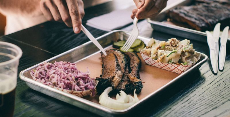 Where To Find True Old-Fashioned BBQ In California - Decor Hint Horse Thief BBQ