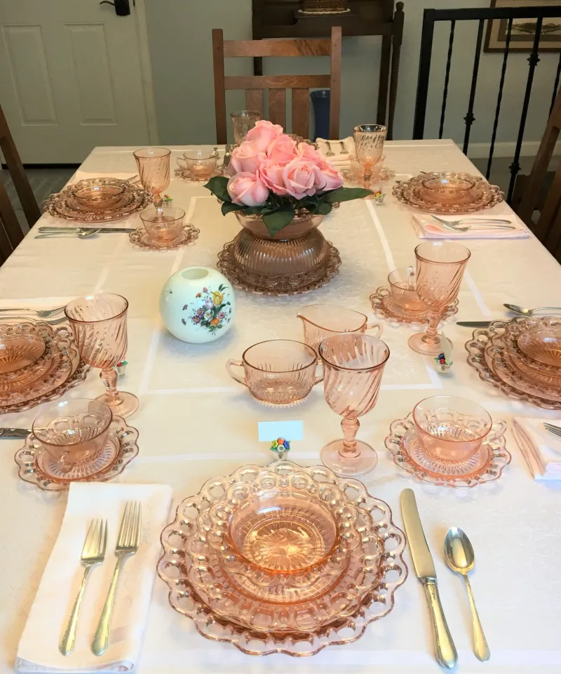 16 Must-Know Georgia Collectibles Gaining Popularity And Big Bucks - Decor Hint Depression Glass Serving Pieces