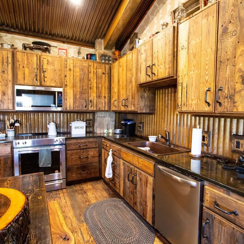 Classic Texas Furniture Styles Designers Are Bringing Back To Life - Decor Hint Bunk House Dressers