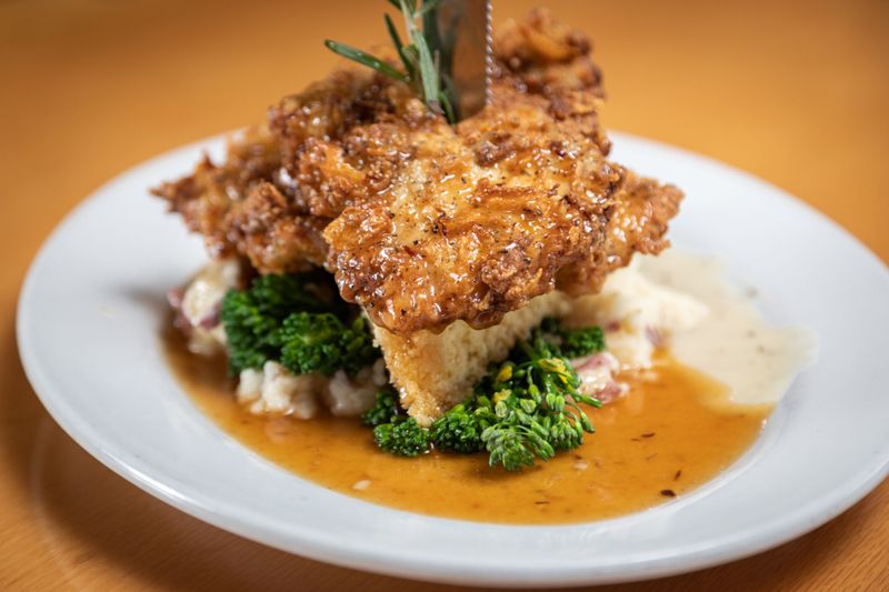 12 Idaho Fried Fish Joints Locals Swear By For Fresh Flavor In The Heartland - Decor Hint The Cedars Floating Restaurant