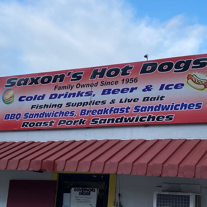 13 South Carolina Hot Dog Joints Bursting With Bold Flavor That'll Blow You Away - Decor Hint Saxon's Hotdogs