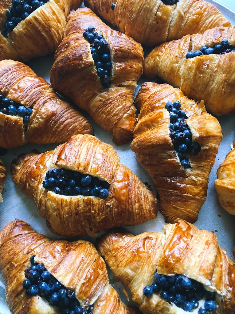 The New York Times Names 3 New England Restaurants Among The Best In The U.S. - Decor Hint pastry in Tinder Heart - Decor Hint