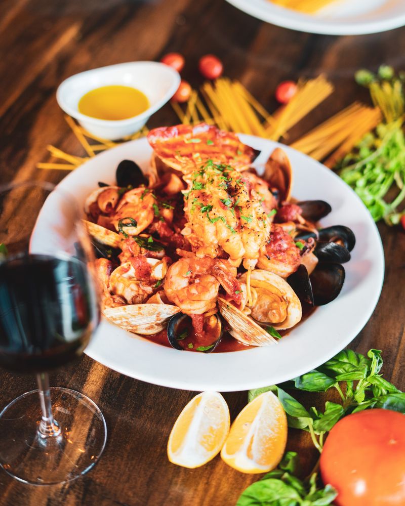 11. Cuzin's Seafood & Clam Bar
