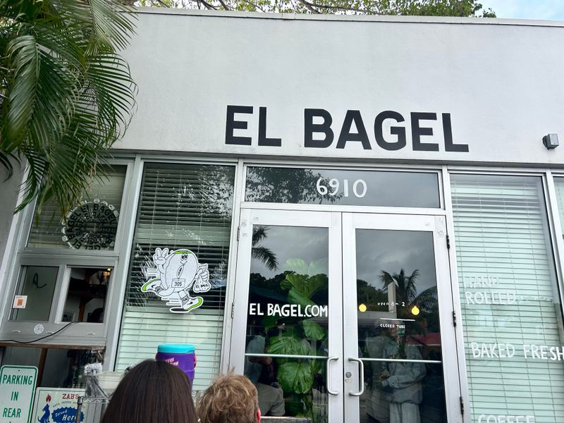11 Florida Bagel Shops So Popular They're Emptied Out Before Noon - Decor Hint El Bagel