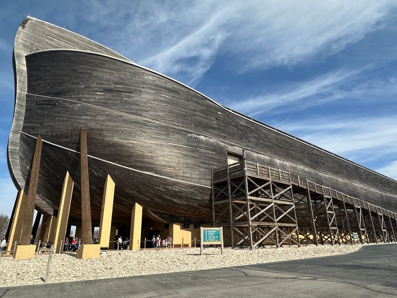 Kentucky Tourist Traps Locals Stay Away From - Decor Hint Ark Encounter