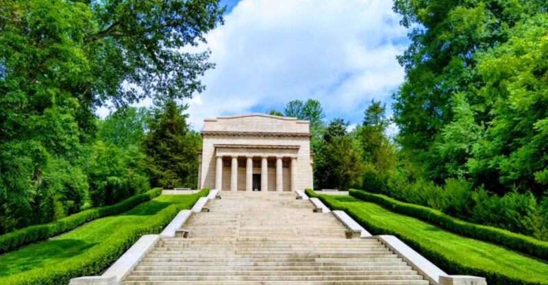 Kentucky Tourist Traps Locals Stay Away From