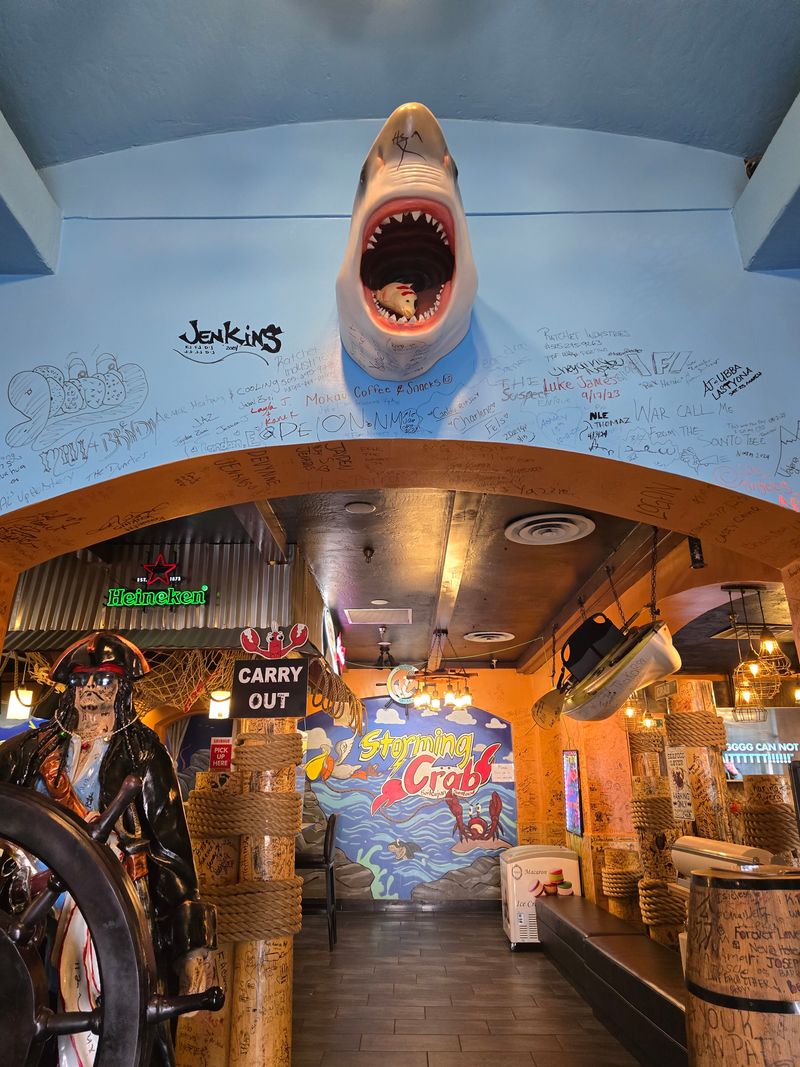 12 New Mexico Seafood Shacks Only Locals Know That Bring The Coast To The Southwest - Decor Hint Storming Crab Albuquerque